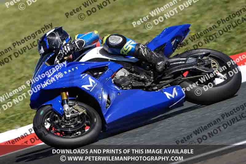 cadwell no limits trackday;cadwell park;cadwell park photographs;cadwell trackday photographs;enduro digital images;event digital images;eventdigitalimages;navarra;no limits trackdays;peter wileman photography;racing digital images;trackday digital images;trackday photos